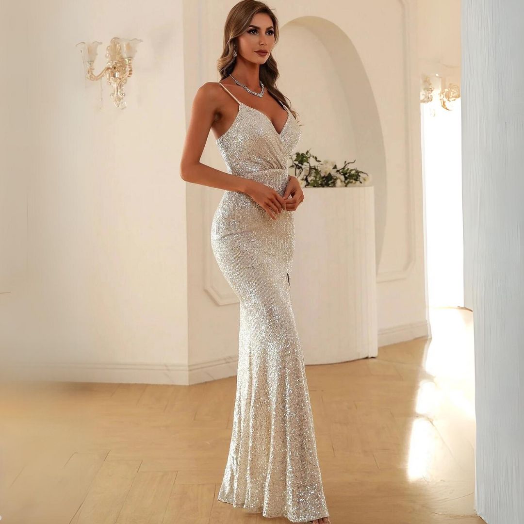 Lesklé večerní šaty Cleo se stříbrnými flitry a rozparkem